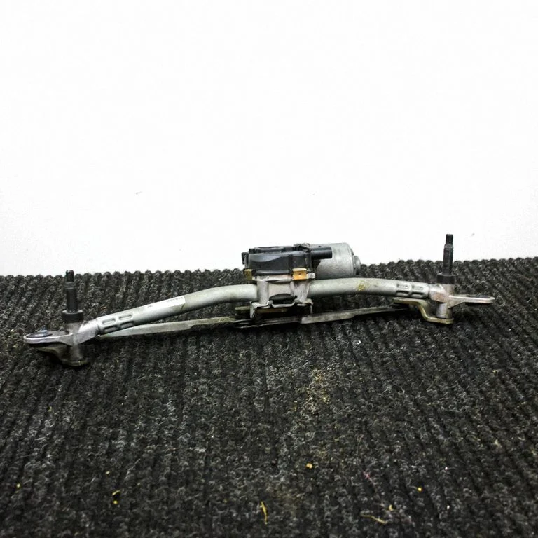 Front wiper linkage and motor – Alfa Romeo Giulia (2016-)