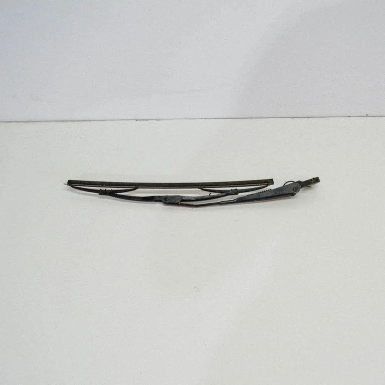 Rear wiper blade arm – Volkswagen Polo III 6N 6N2 6NF (1995-2001)