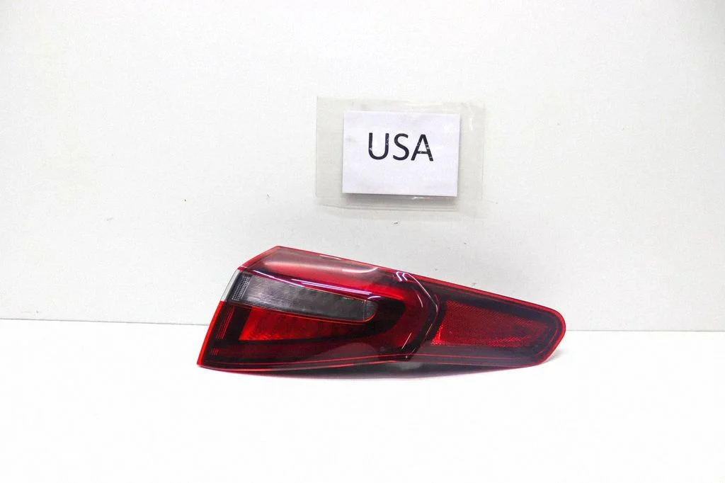 Rear/tail lights – Alfa Romeo Stelvio (2016-)