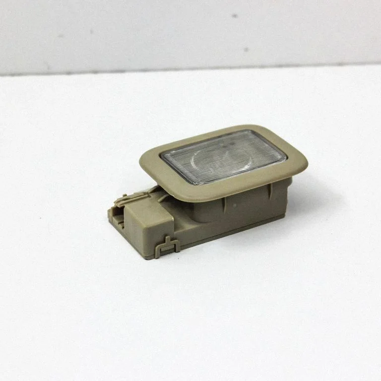 Front seat light – Ford Escape (2001-)