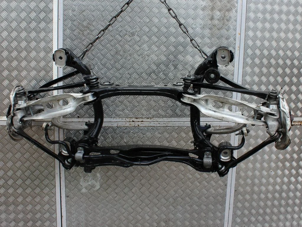 Komplet zawieszenia tylnego 8W0505431Q