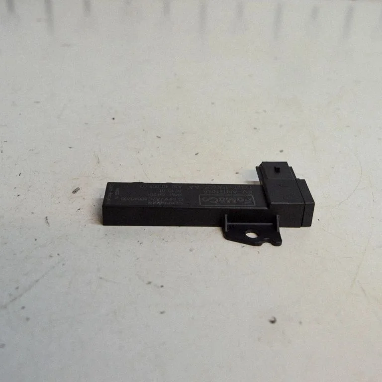 Antena systemu bezkluczykowego – Ford Kuga II (2013-2019)