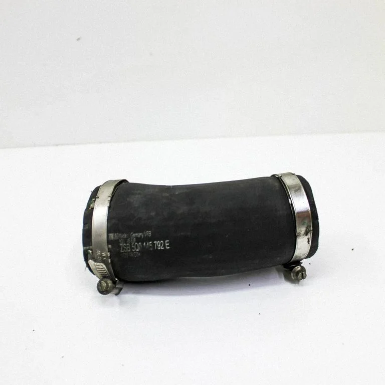 Wąż / rura intercoolera 5Q0145792E