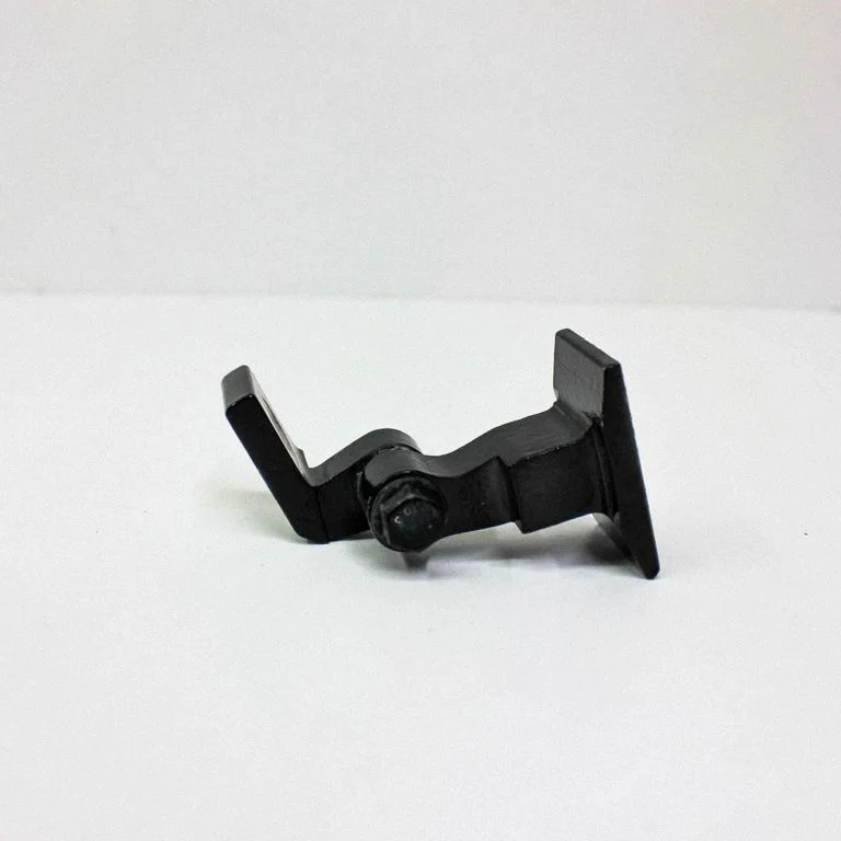 Rear door lower hinge 7246061