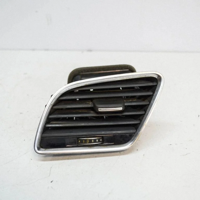 Dashboard air vent grill cover trim – Audi RS Q3 (2013-2018)