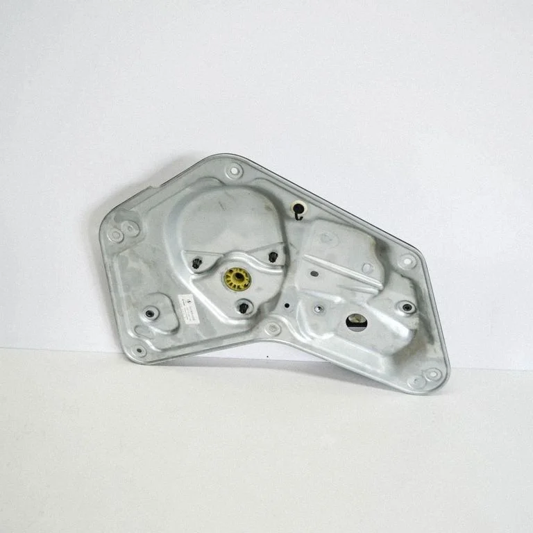 Podnośnik szyby tylnej bez silniczka 5L0839402B