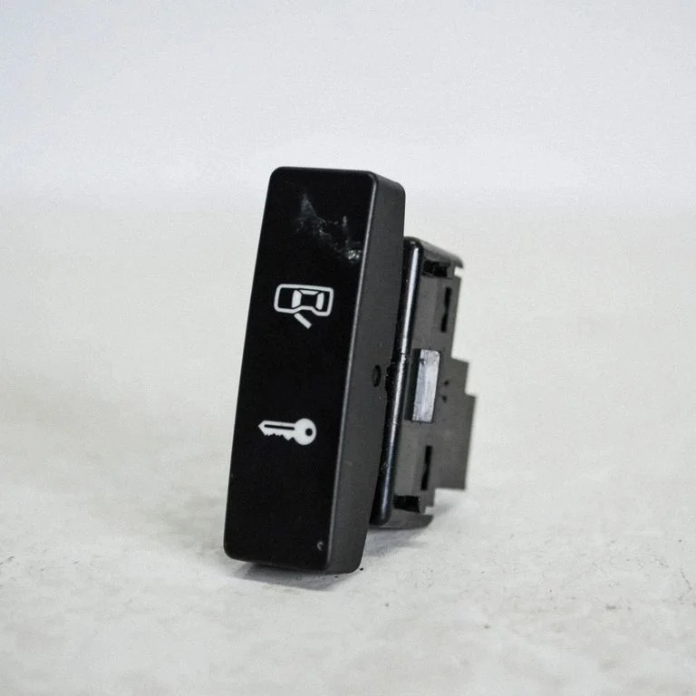 Citi slēdži/rokturi/pārslēdži 7L6962125