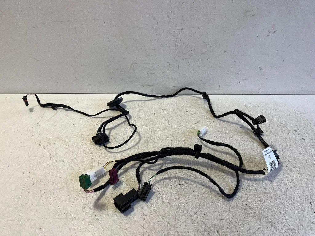 Priekšējo durvju vadu instalācija – Mercedes-Benz B klase W247 (2018-)