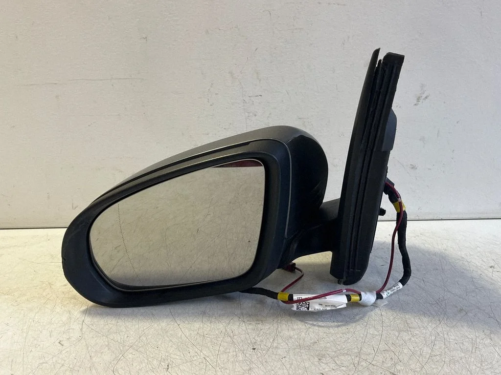 Esiukse elektriline välispeegel – Mercedes-Benz B-klass W247 (2018-)