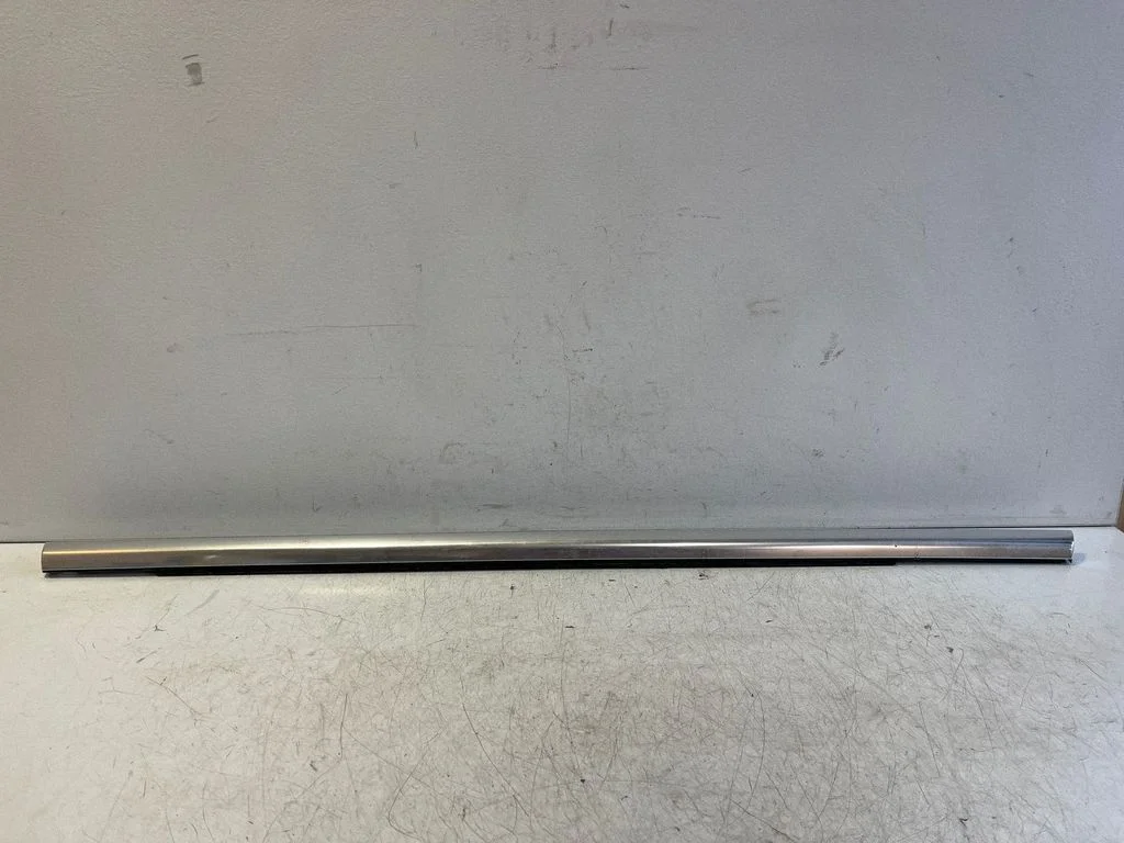 Listwa szyby drzwi tylnych – Mercedes-Benz Klasa B W247 (2018-)