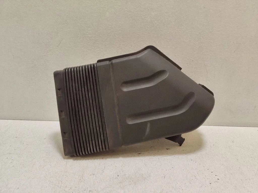 Gaisa ieplūdes kanāla detaļa (-as) – Audi A4 S4 B6 8E 8H (2001-2005)