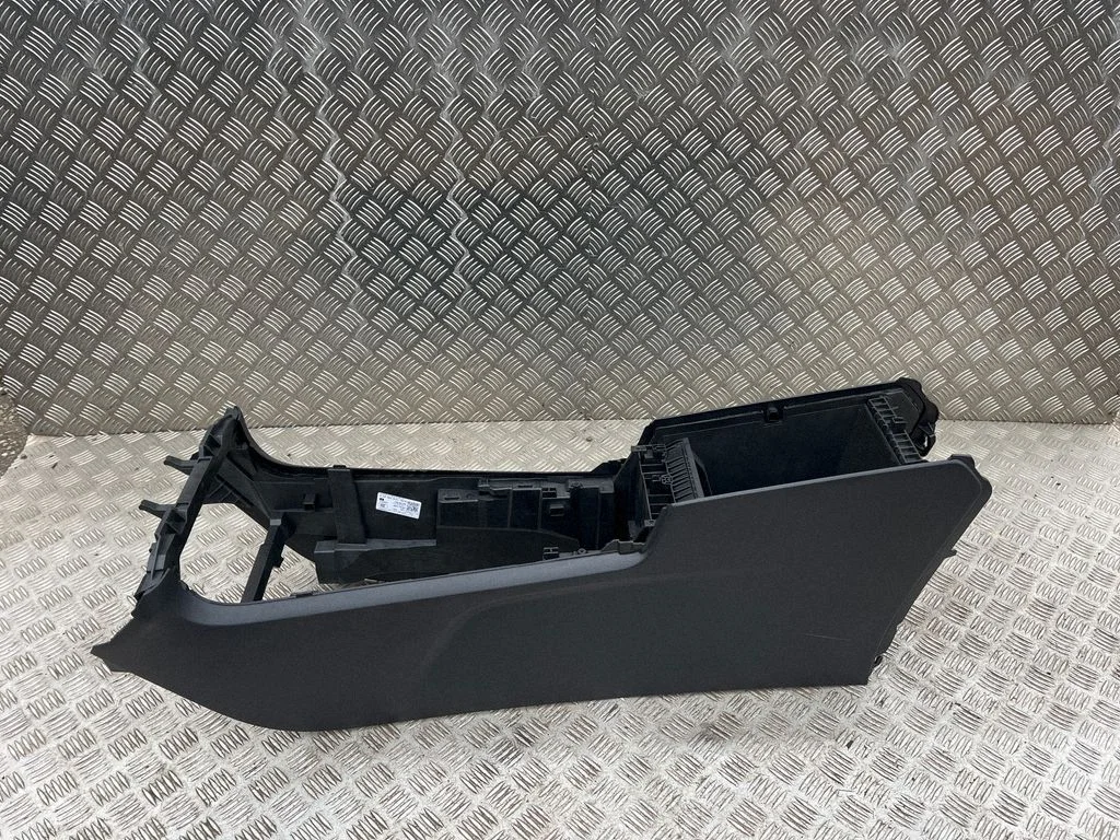 Center console – Mercedes-Benz B-Class W247 (2018-)