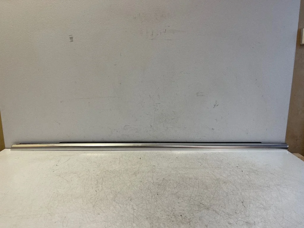 Front door glass trim molding – Mercedes-Benz B-Class W247 (2018-)