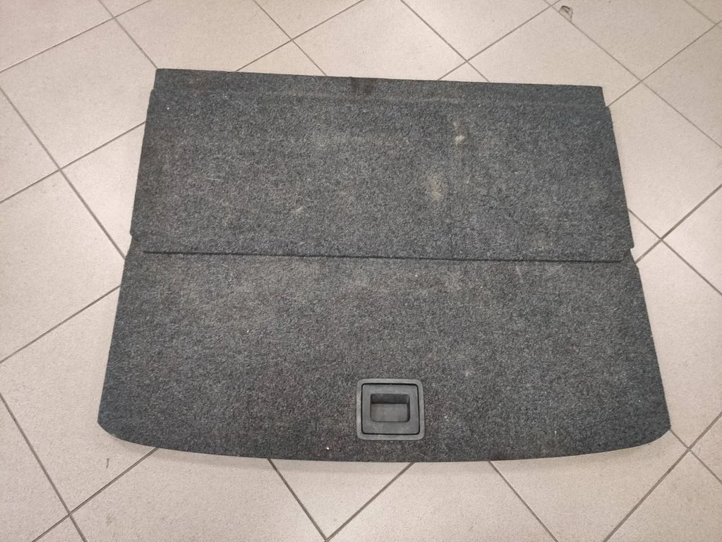 Pagasiruumi põrandavaip – Volkswagen Tiguan (2007-2016)