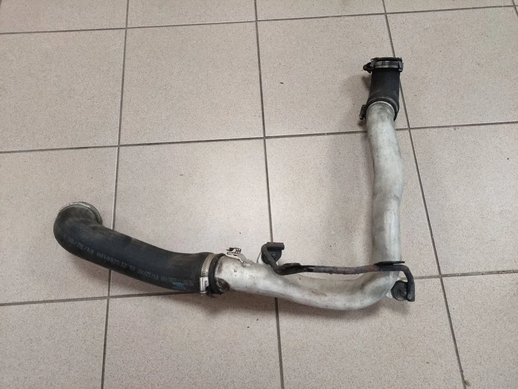 Vahejahuti voolik (-ud)/ toru (-d) – Volkswagen Tiguan (2007-2016)