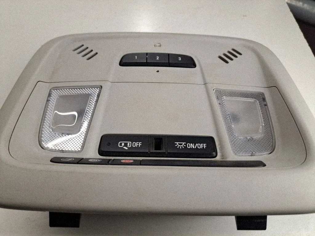 Front seat light – Chevrolet Traverse II (2018-2023)