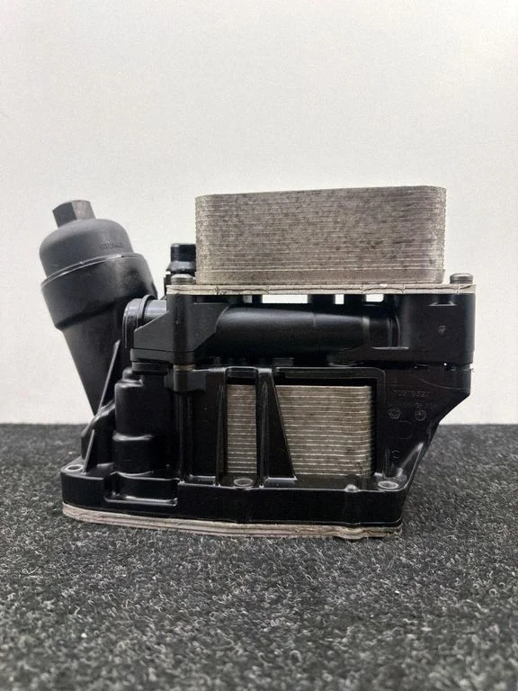Oil filter mounting bracket – BMW 6 Series F12 F13 (2010-2018)