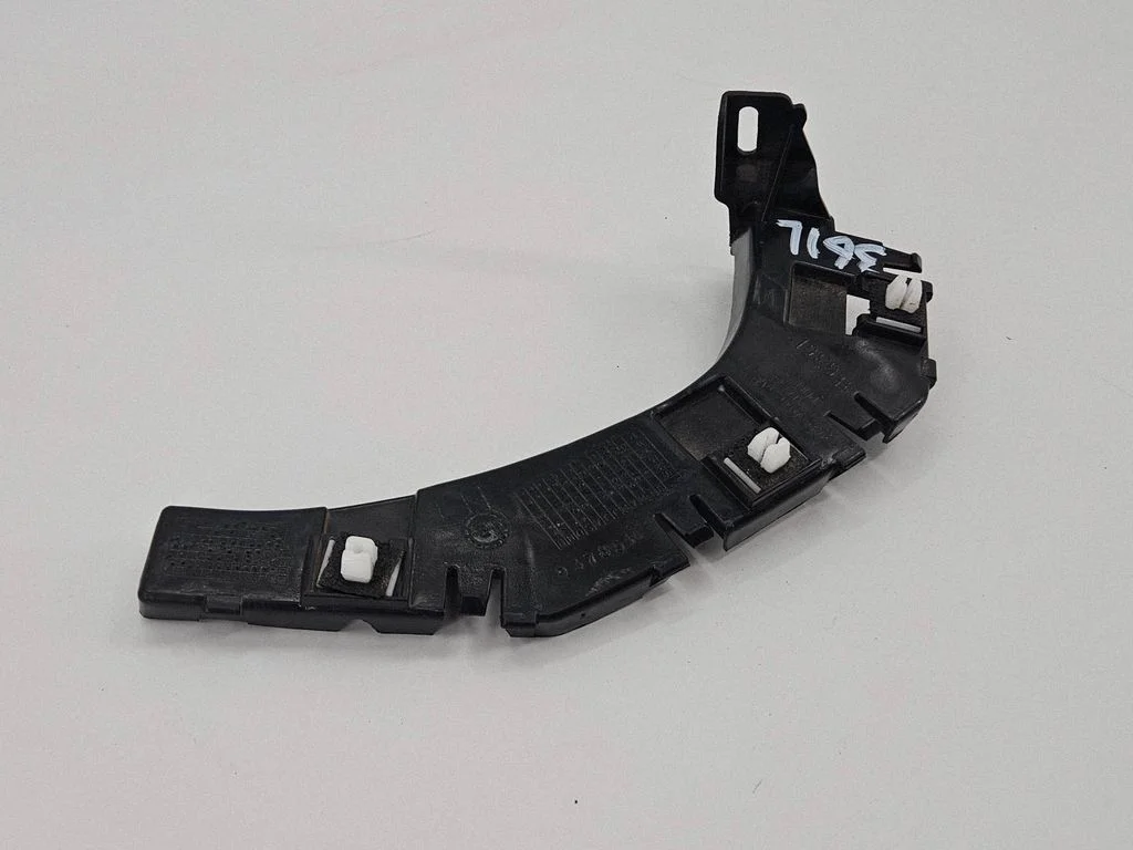 Rear bumper mounting bracket – Dodge Challenger (2008-2023)