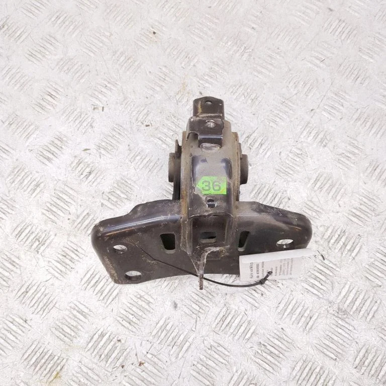 Engine mount bracket 1237237190