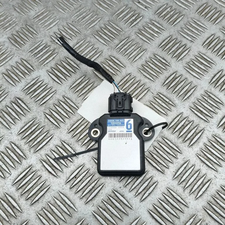 Acceleration sensor 8918348030