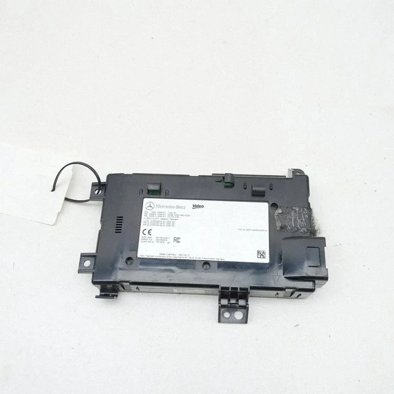 Wireless charging module – Mercedes-Benz GLC-Class C253 (2016-)