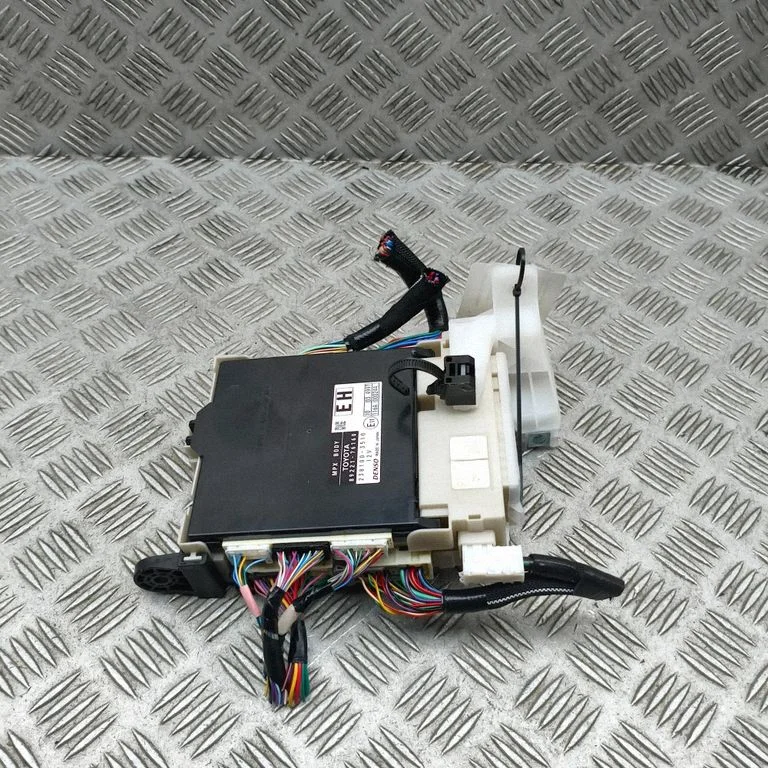 Central body control module 8273076013