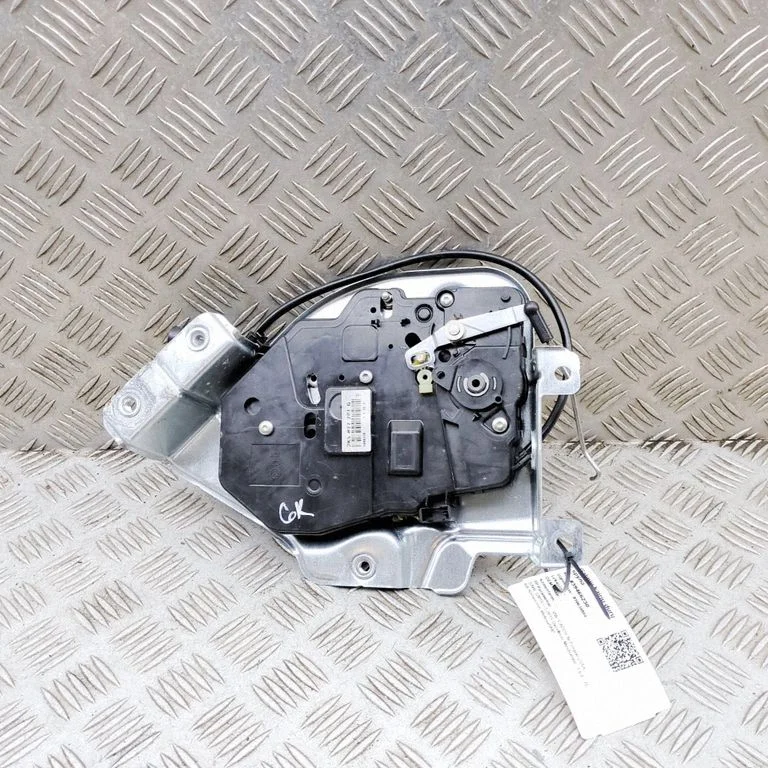 Rear door lock – Volkswagen Caddy (2015-2020)