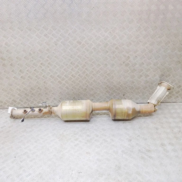 Catalyst/FAP/DPF particulate filter – Toyota Hilux VIII (2020-2025)