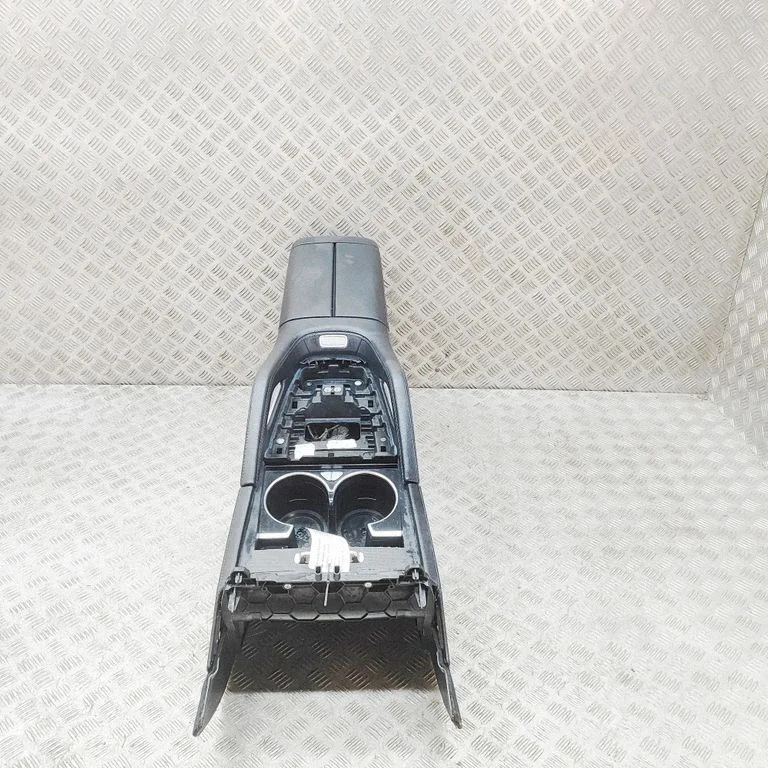 Center console – Mercedes-Benz GLE-Class W167 (2019-)