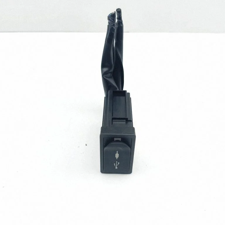 AUX in-socket connector 8619076040