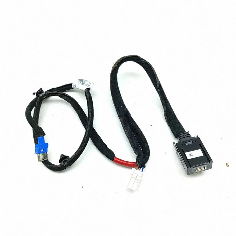 USB socket connector – Hyundai Kona I (2017-2023)