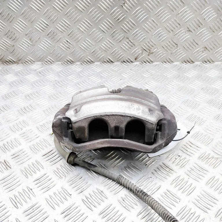 Zacisk hamulcowy przedni – Volkswagen Multivan T7 (2021-)