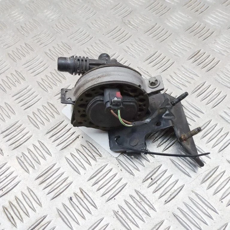 Electric auxiliary coolant/water pump – Mercedes-Benz GLE-Class W167 (2019-)