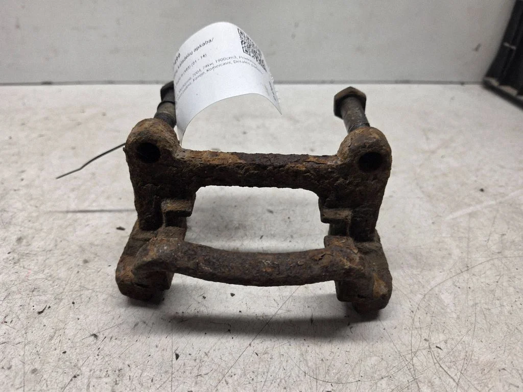 Piduriklotside hoidik/kandur (tagumine) – Renault Trafic II (X83) (2001-2014)