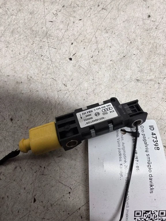 Drošības spilvenu trieciena sensors – Audi A6 S6 C5 4B (1997-2005)