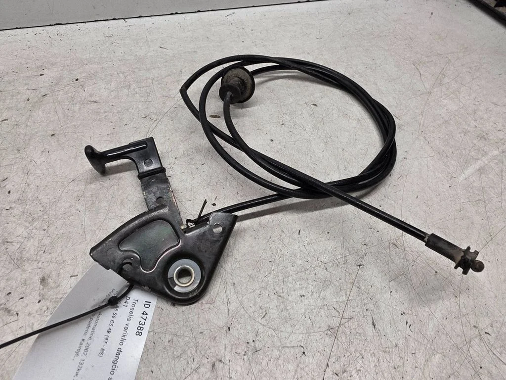 Motora pārsega slēdzenes atvēršanas trose – Audi A6 S6 C5 4B (1997-2005)