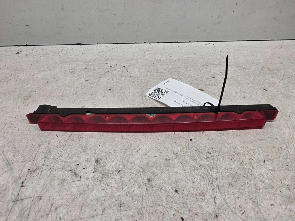 Papildu stopgaismas lukturis – Audi A6 S6 C5 4B (1997-2005)
