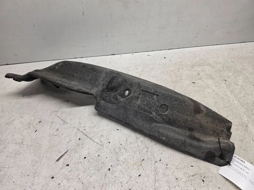 Fender foam support/seal – Audi A6 S6 C5 4B (1997-2005)