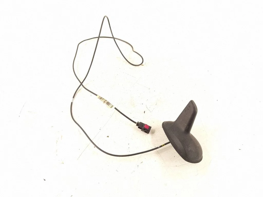 Radio antenna 2048206975 – Mercedes-Benz C-Class AMG W204 (2007-2014)