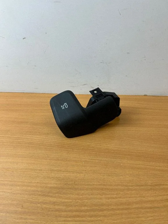 Engine bonnet (hood) release handle – Ford Focus (2018-)
