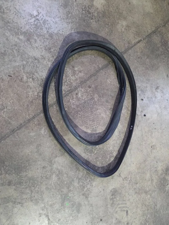 Front door rubber seal – Volvo V60 (2013-2018)