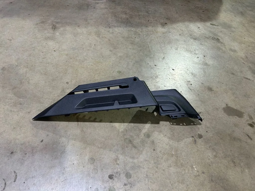 Parcel shelf load cover mount bracket JX7BA46809A