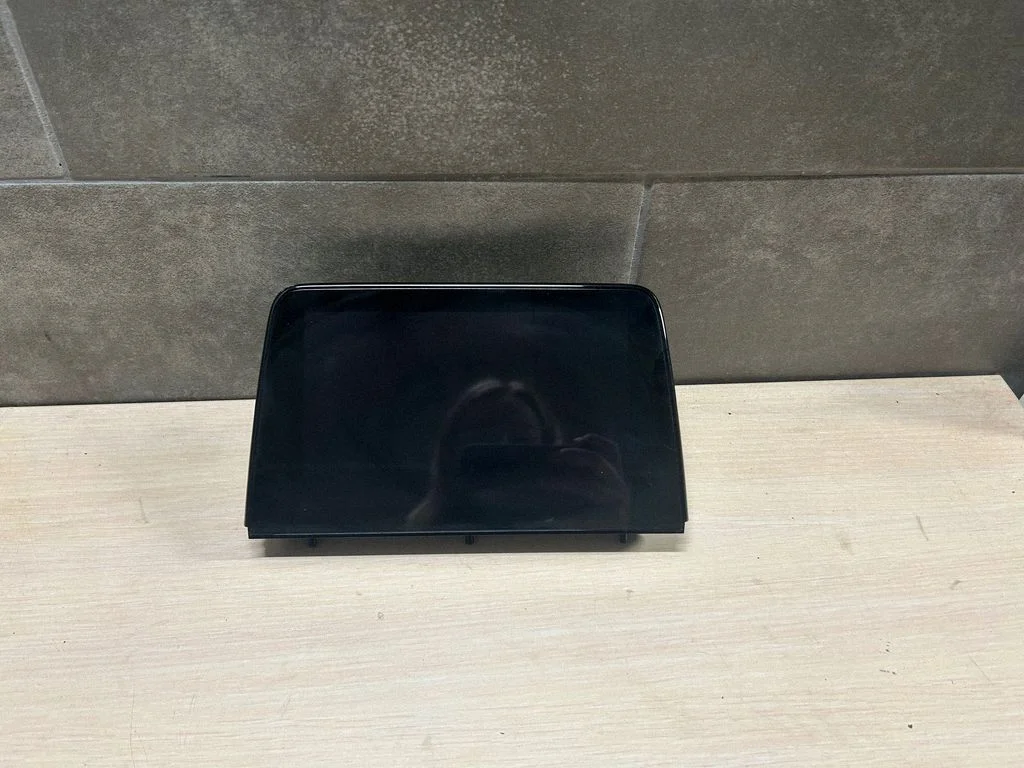 Screen/display/small screen – Ford Focus (2018-)