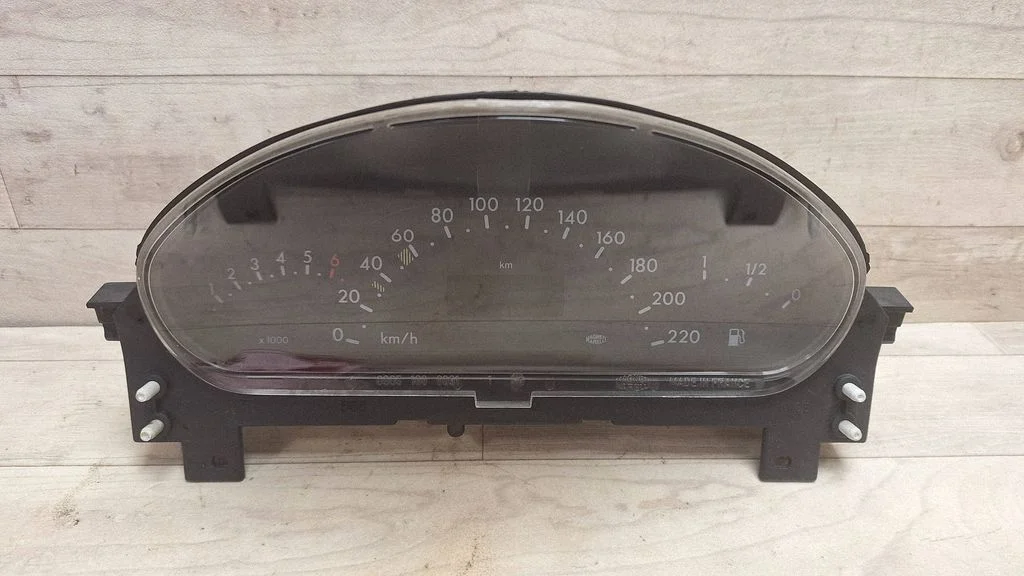 Spidometrs (instrumentu panelis) – Mercedes-Benz A klase W168 (1997-2004)