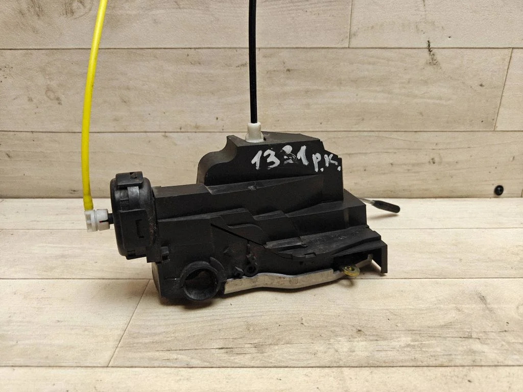 Front door lock – Mercedes-Benz A-Class W168 (1997-2004)
