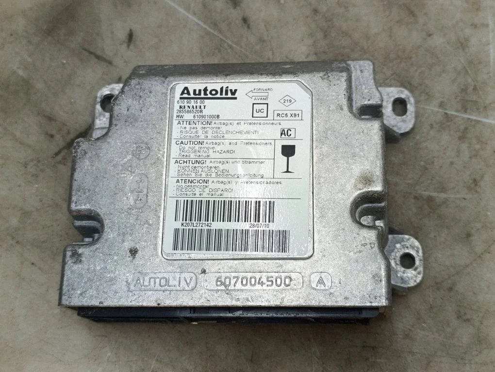 Airbag control unit/module – Renault Laguna III (2007-2015)