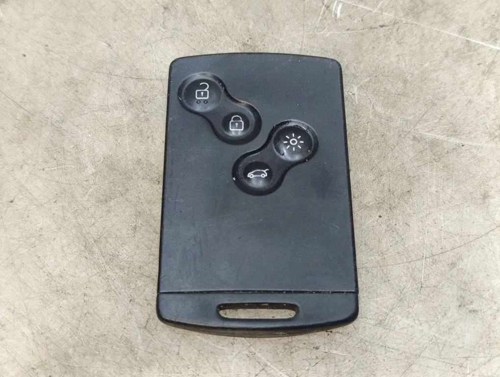 Ignition key/card – Renault Laguna III (2007-2015)