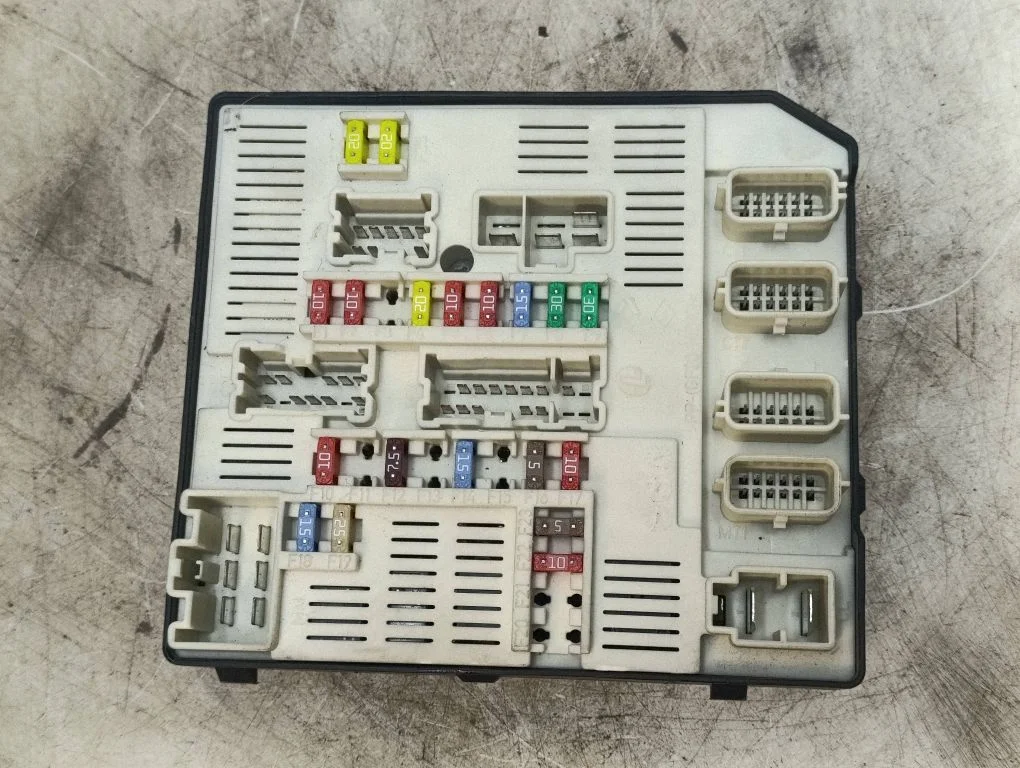 Fuse module – Renault Laguna III (2007-2015)