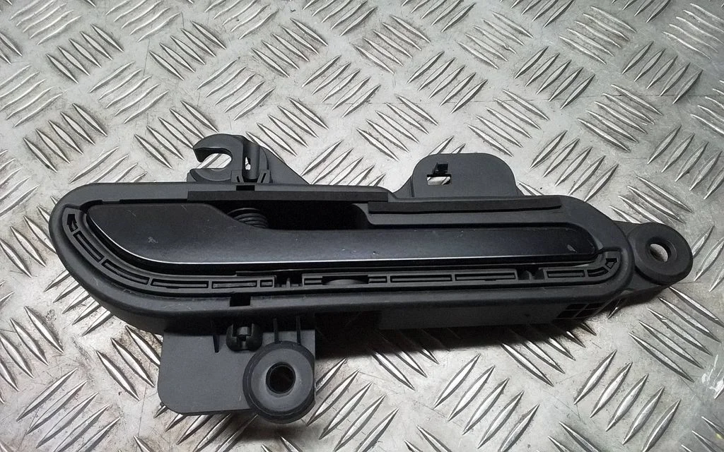 Front door exterior handle – Tesla Model Y (2020-)