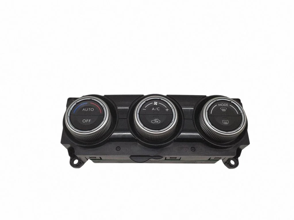 Gaisa kondicioniera/klimata/sildītāja vadības bloks (salonā) – Subaru WRX STI (2007-)